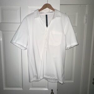 Lululemon White Shirt Men’s 
Short-Sleeve